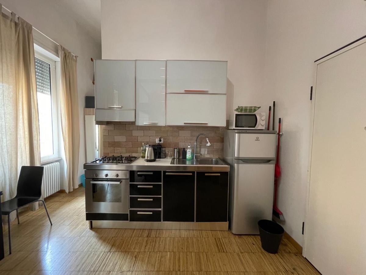 Appartamento Robinie 78 ローマ エクステリア 写真